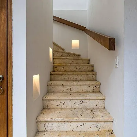 Colonial House With Pool Cartagena