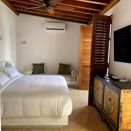 Colonial House With Pool Сasa de vacaciones Cartagena