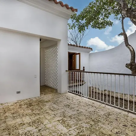 Colonial House With Pool Сasa de vacaciones Cartagena