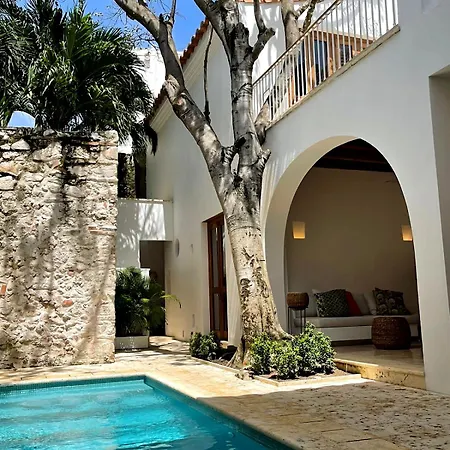 Сasa de vacaciones Colonial House With Pool Cartagena