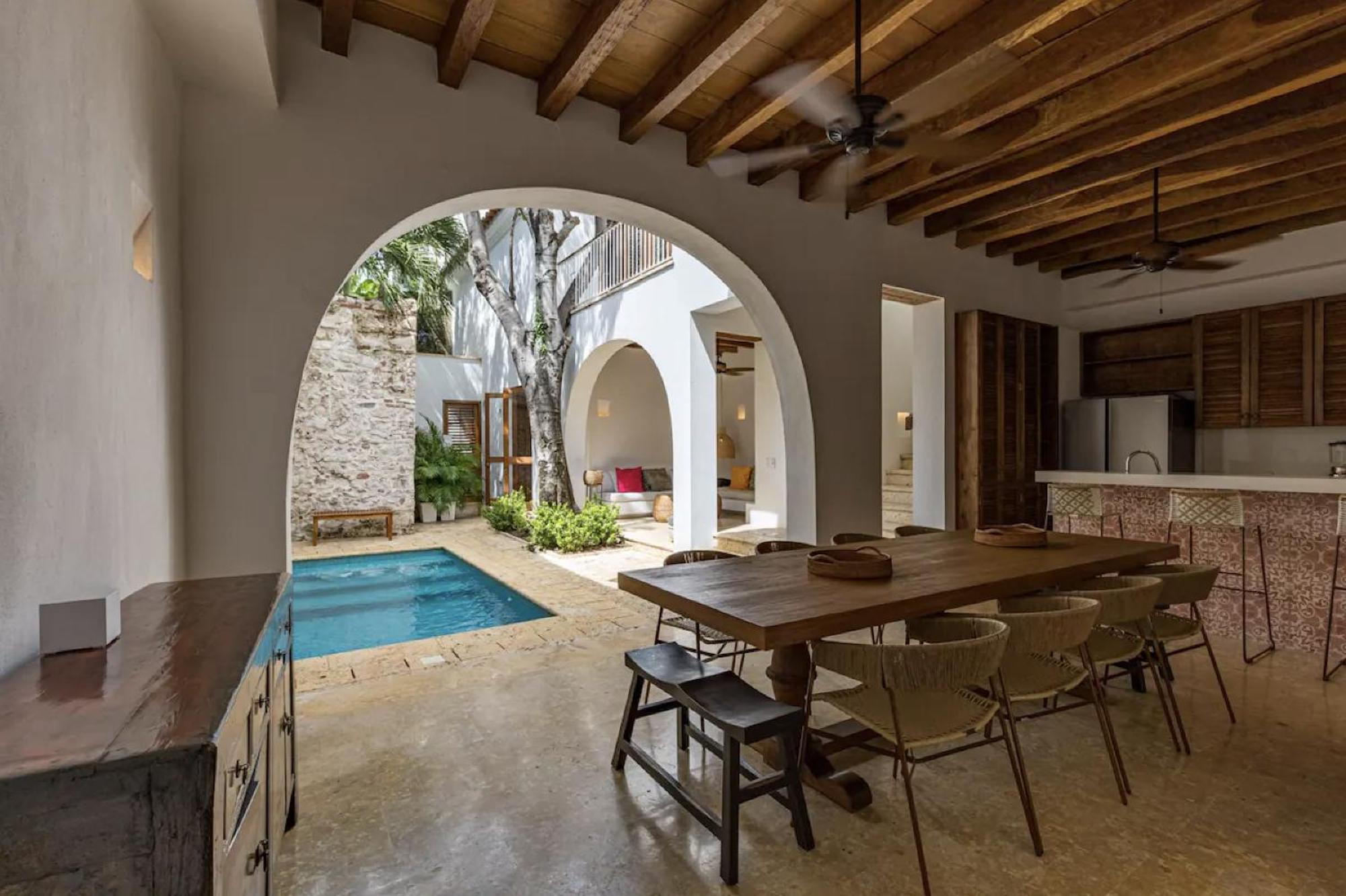 Colonial House With Pool Сasa de vacaciones *